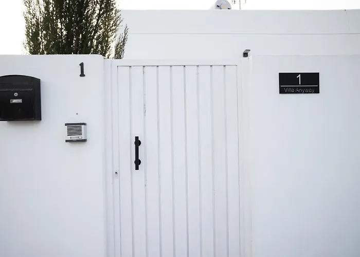 Villa Anyway Conil Un Lujo Frente Al Mar
